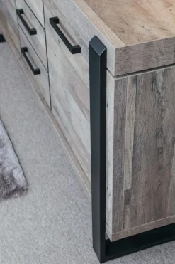 Dressoir Groot Udenhout