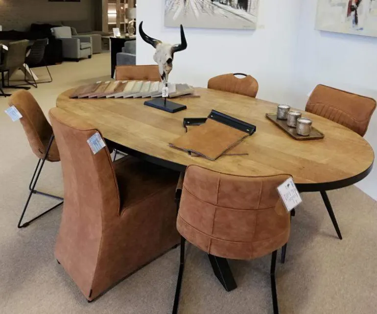 Eettafel Scarlet Ovaal 200cm